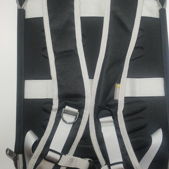 Two fully ventilated small animal pet carrier - His and Hers (Set) - Picture 8 of 11